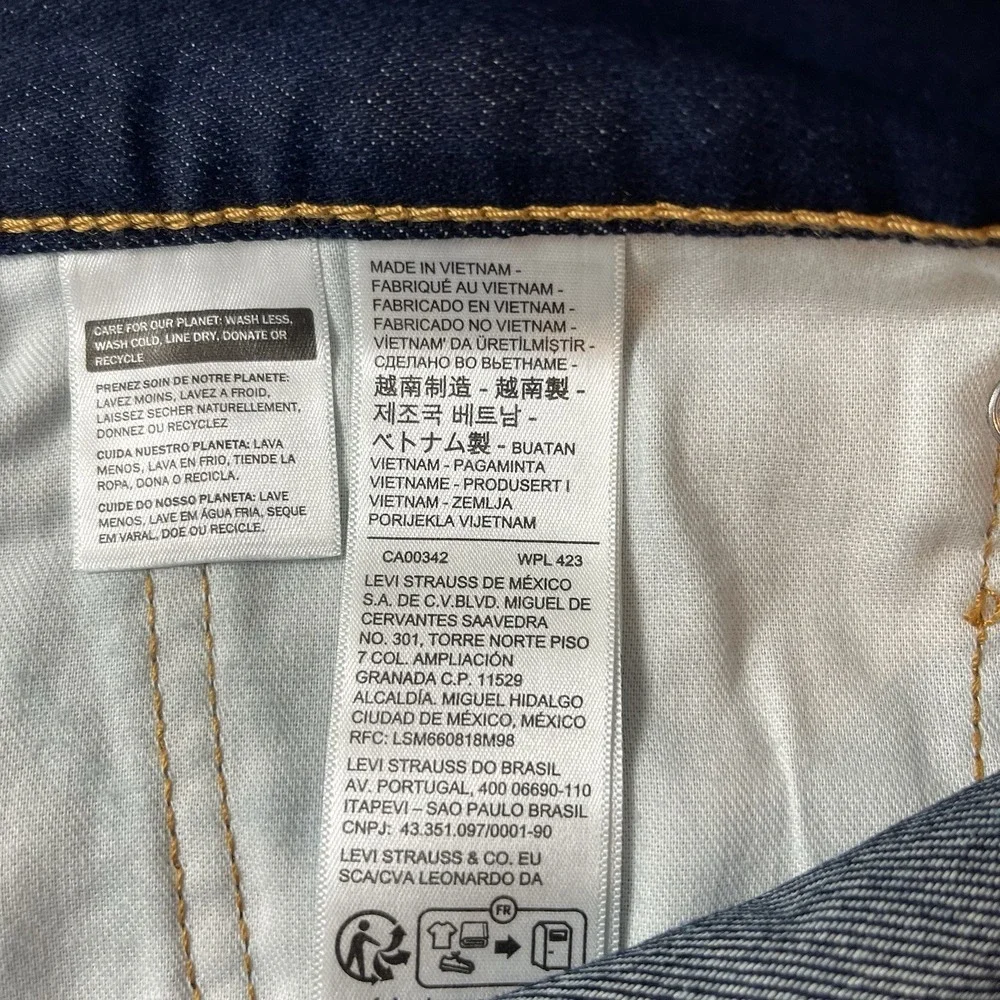 Levis  505 Jeans Mens 36x32 Blue Regular Straight Dark Wash Denim Cowboy NEW